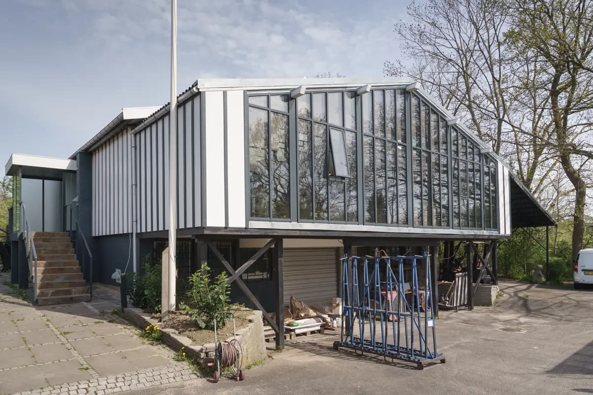 Skovlytoften Holte – totalrenovering til showroom og kontor