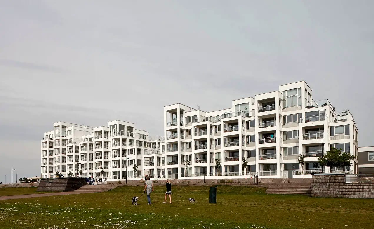 Bebyggelse med udsigt over Øresund – Paustian Arkitekt